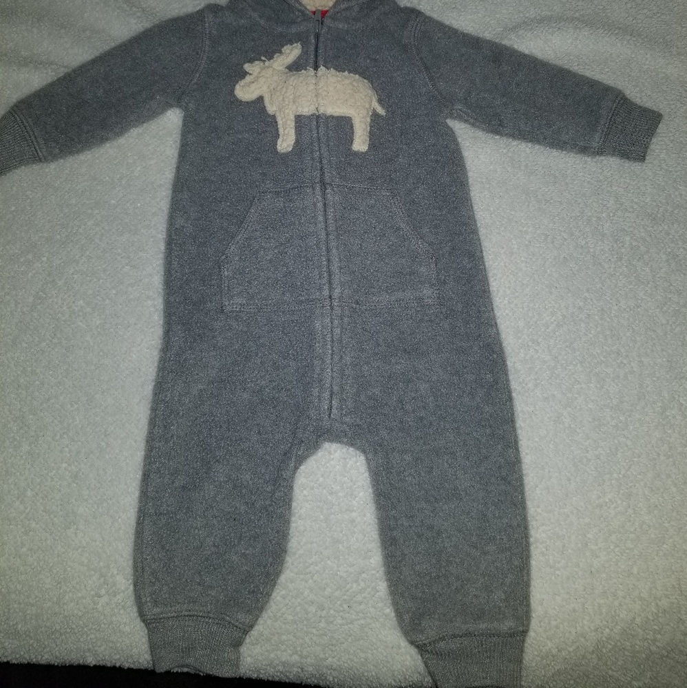 Carter's - Picture 2 of 3